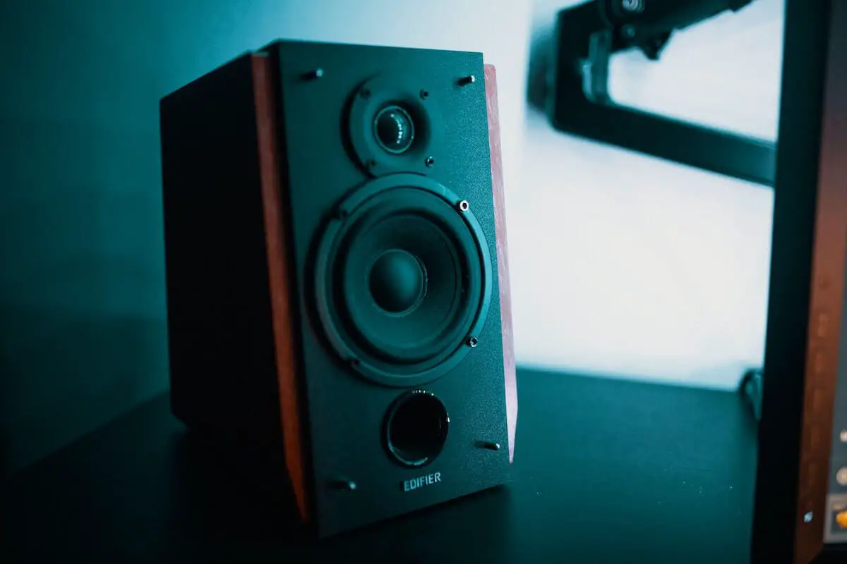 Home - edifier studio speaker monitors for home recording studio - audio apartment
