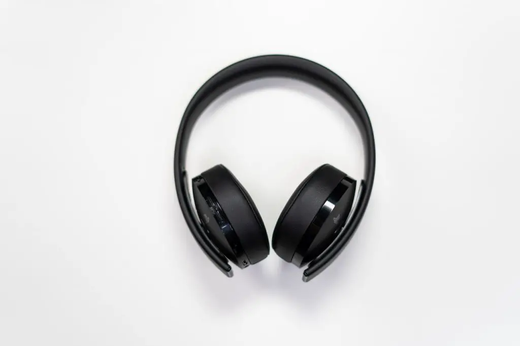 Image of a black headphones with white background. Source: cottonbro studio, pexels